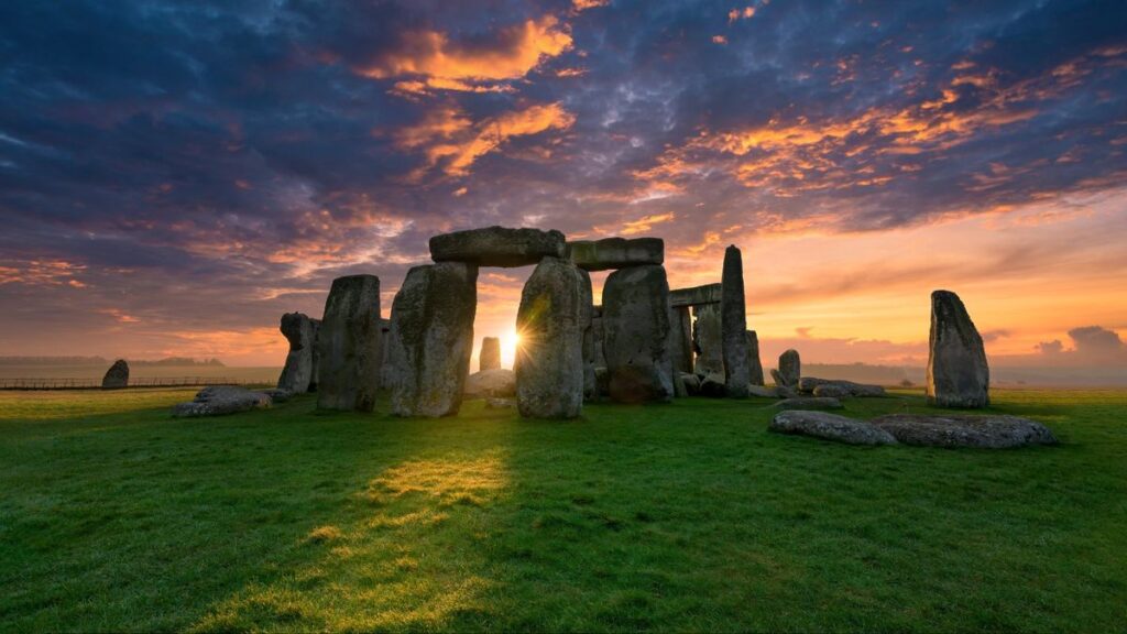 Mengupas Misteri Stonehenge (Batu Baris) di England